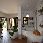 By Maggiore With Garden Views Dom wakacyjny Verbania