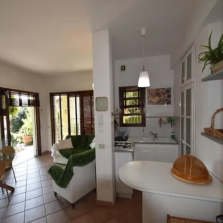 By Maggiore With Garden Views 度假居 韦尔巴尼亚