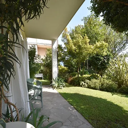By Maggiore With Garden Views Hébergement de vacances Verbania