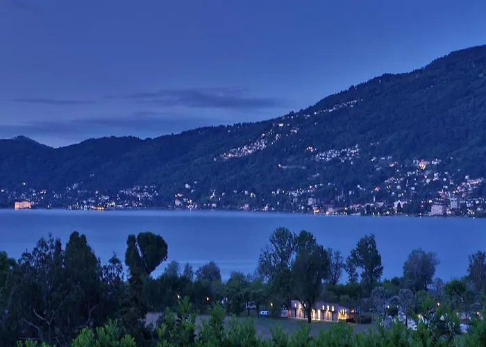 Hébergement de vacances By Maggiore With Garden Views *