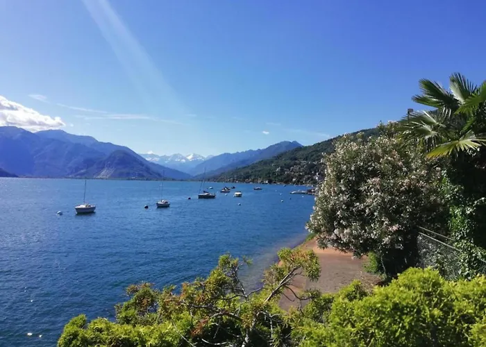 By Maggiore With Garden Views Hébergement de vacances *